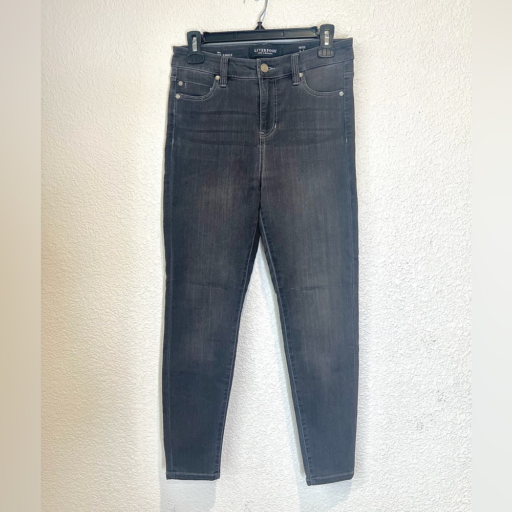 Liverpool Los Angeles High Rise Ankle Gray Jeans, 6P